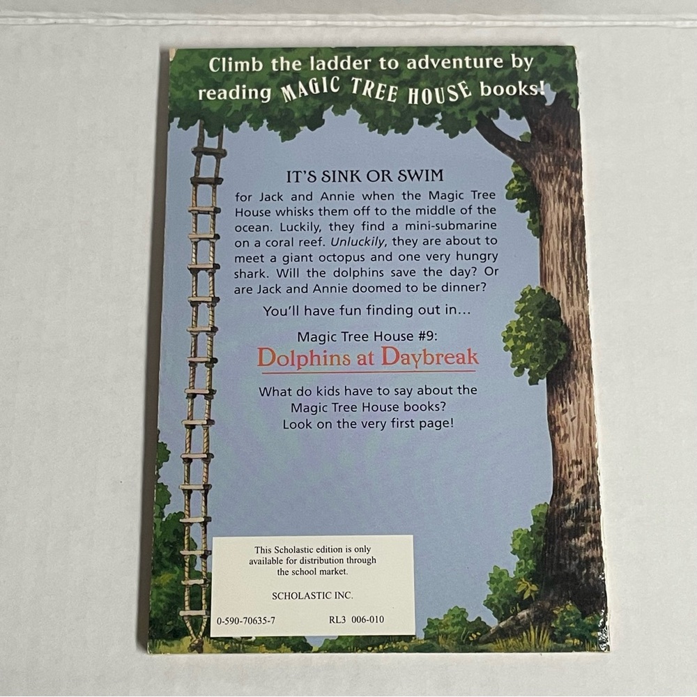 ♦️$3♦️ Dolphins at Daybreak - Magic Tree House #9 by Mary Pope Osborne book - Picture 2 of 5